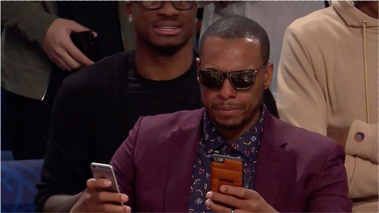 皮尔斯直播与舞女缠绵,网友:这还有脸上节目?