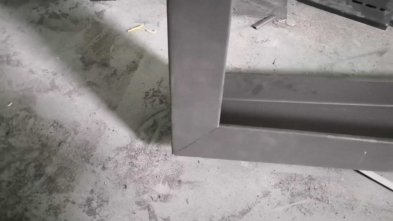 桥架标准九十度做法