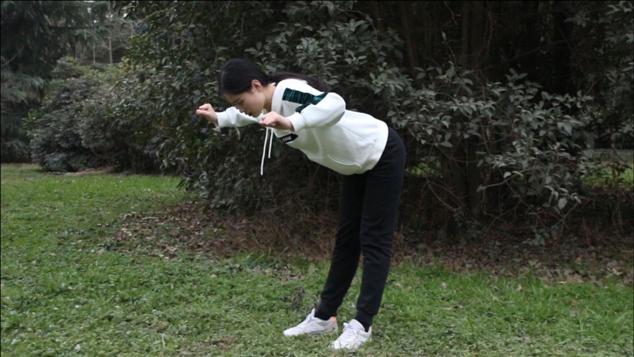 158941每天坚持弯腰呈90度,十天瘦腰,瘦肚子,简单有效