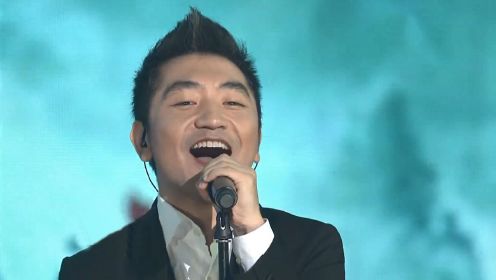 首位斩获格莱美奖的中国歌手，一首《沧海一声笑》，征服韩国观众
