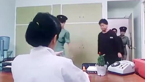 电影：陈百祥被张艾嘉害进了监狱，发誓不会放过她，结果一进监狱人懵了