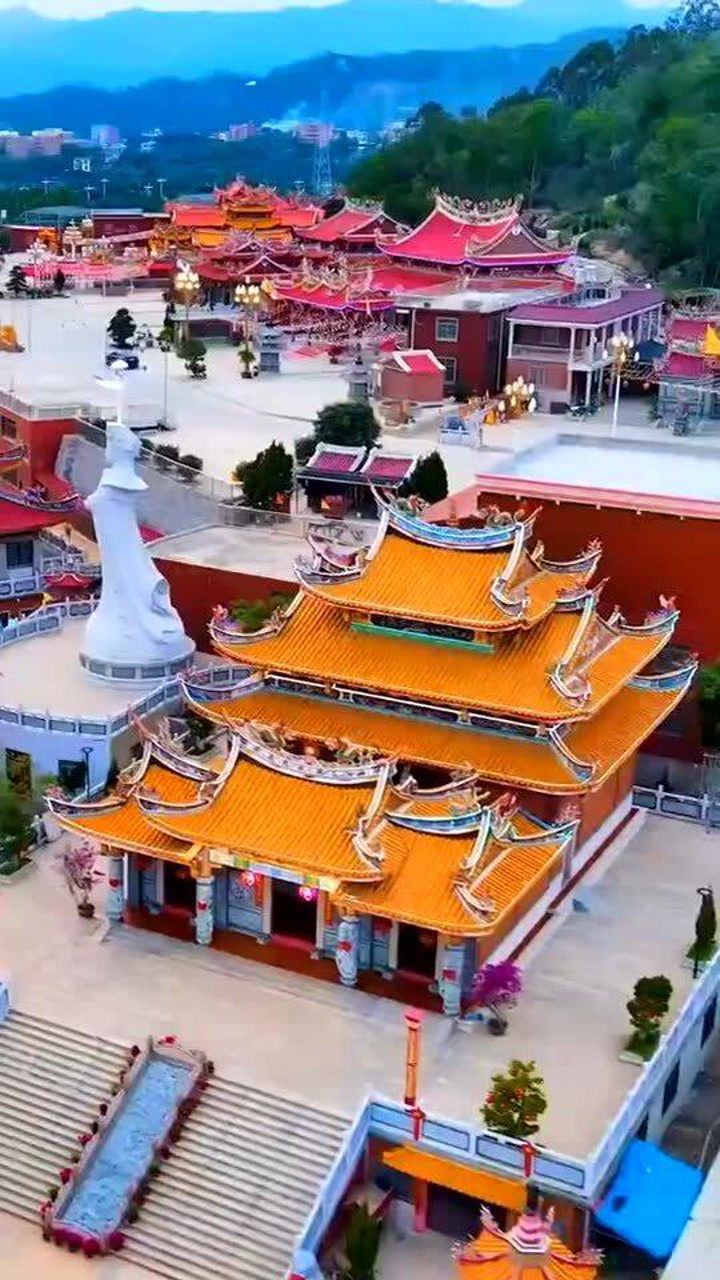 在福建漳浦山下有一处仙境古雷新港城民俗文化园网友尊称神仙村