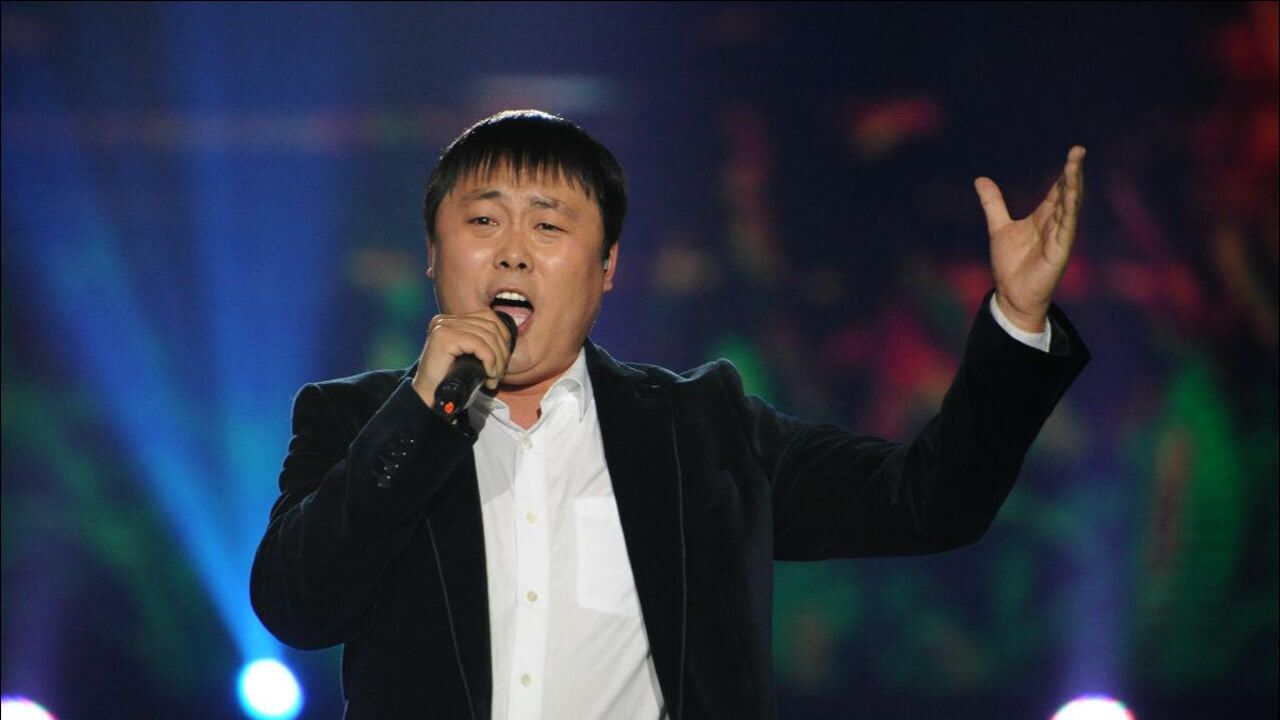 《红星照我去战斗》刘大成演唱,声音洪亮,高亢有力,百听不厌