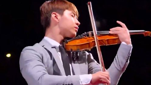 不愧是音乐才子，刘宪华在秘鲁小提琴演奏《犯罪高手》，实力圈粉