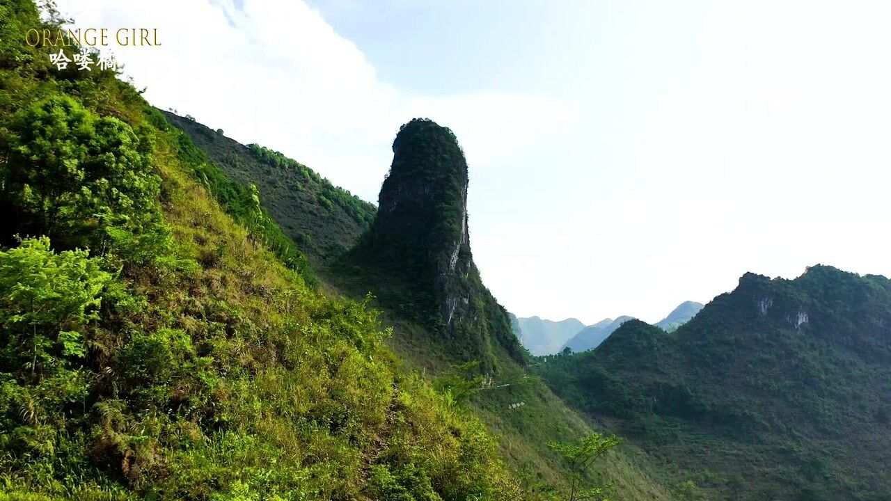 廣西陰陽山,陽山與陰山隔岸對望,大自然真是太奇妙了