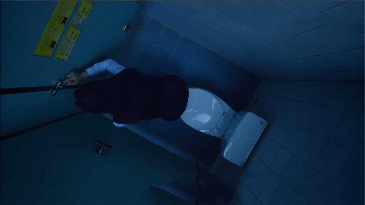 恐怖厕所电影图片