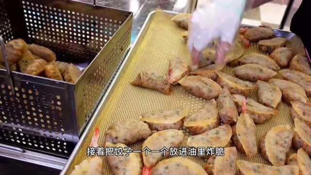 中国大姐在韩国卖奇怪的饺子,150元一斤,5个人做饺子还卖光