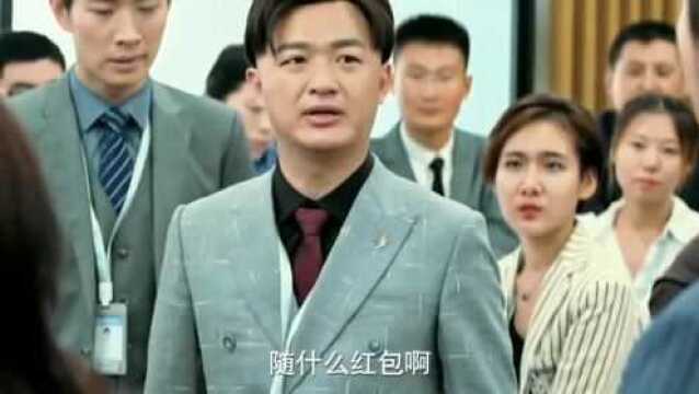 表面两个托,实际是3个