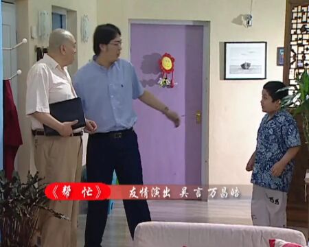 这个 坐坐我们家不太新的沙发