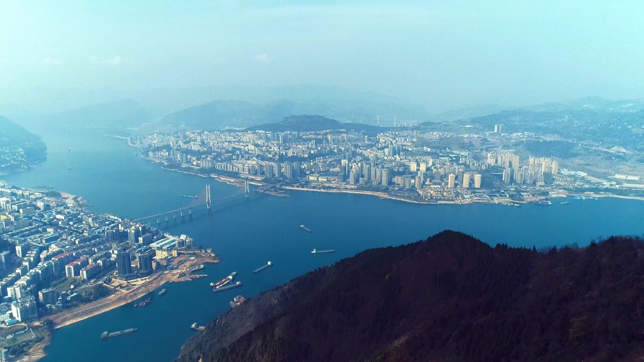 航拍山峡梯城幸福云阳