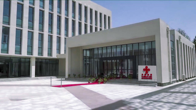 中国援建的阿富汗大学,占地18900平方米,四层楼40个教室