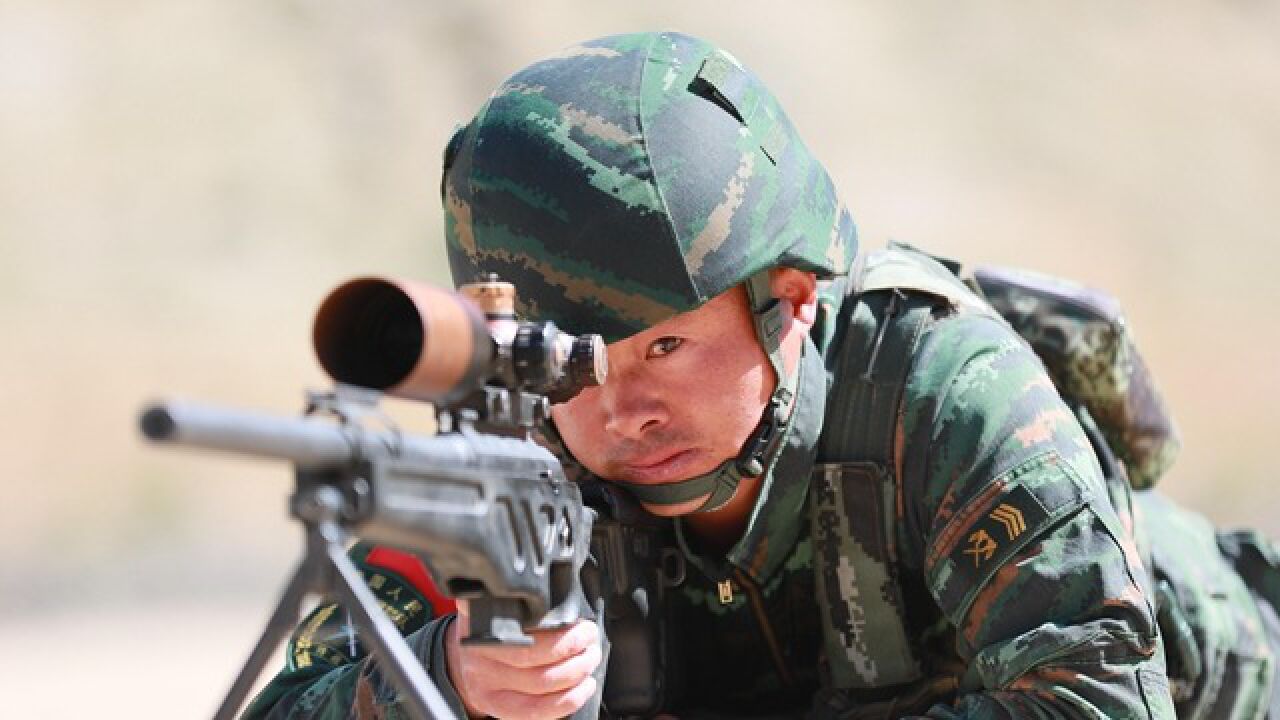 《中国军人》"高原枪王"杨友刚:让狙击"永无一失"_腾讯视频