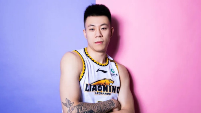 继续冲冠!曝张镇麟和辽篮正式完成续约,新赛季将身穿77号球衣