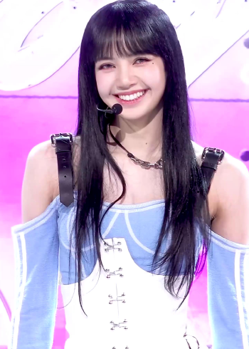 blackpink lisa《shut down》人歌直拍,莎莎的表情管理絕了