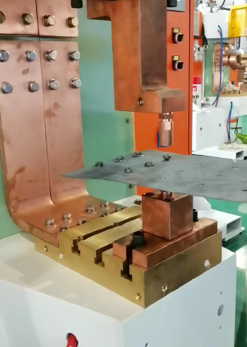 安嘉热成型钢螺母凸焊机焊接视频