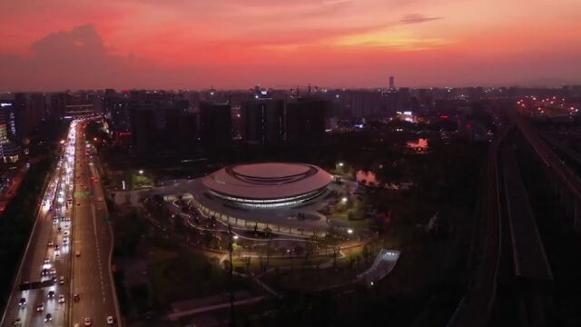 “最年轻项目”的金牌将来自这片“星际漩涡” 航拍亚运会电竞场馆