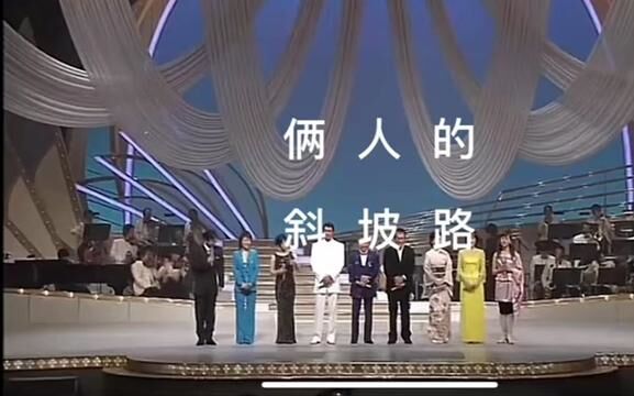 演歌五美人中的一位歌后五代夏子演唱风格柔美婉转 ,像个清澈溪流潺潺流淌着的感觉