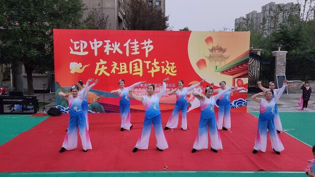 《又见江南雨》西安恒大江湾舞蹈队