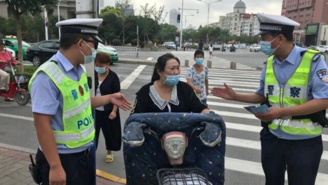 交警满大街查超标电动车,为啥不直接追查源头?交管部给出解释!