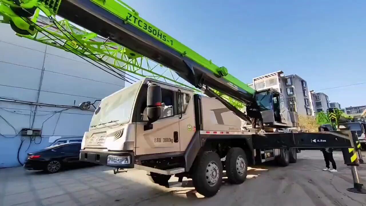 中联重科ztc350h562-1汽车起重机