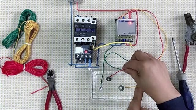 水箱供水系统液位继电器控制线路接线方法#零基础学电工 #液位继电器 #电工知识 #电气控制