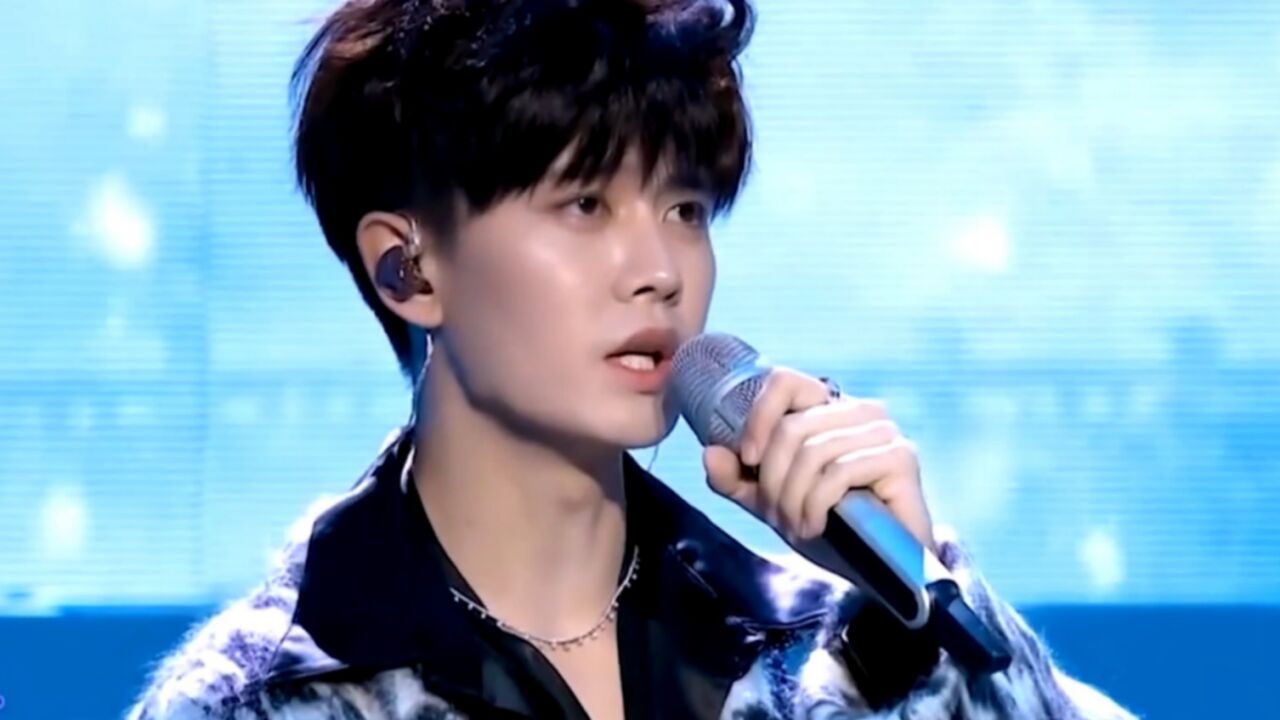 任嘉伦唱歌有多迷人?低沉的声音迷倒一众迷妹,大秀舞技魅力十足