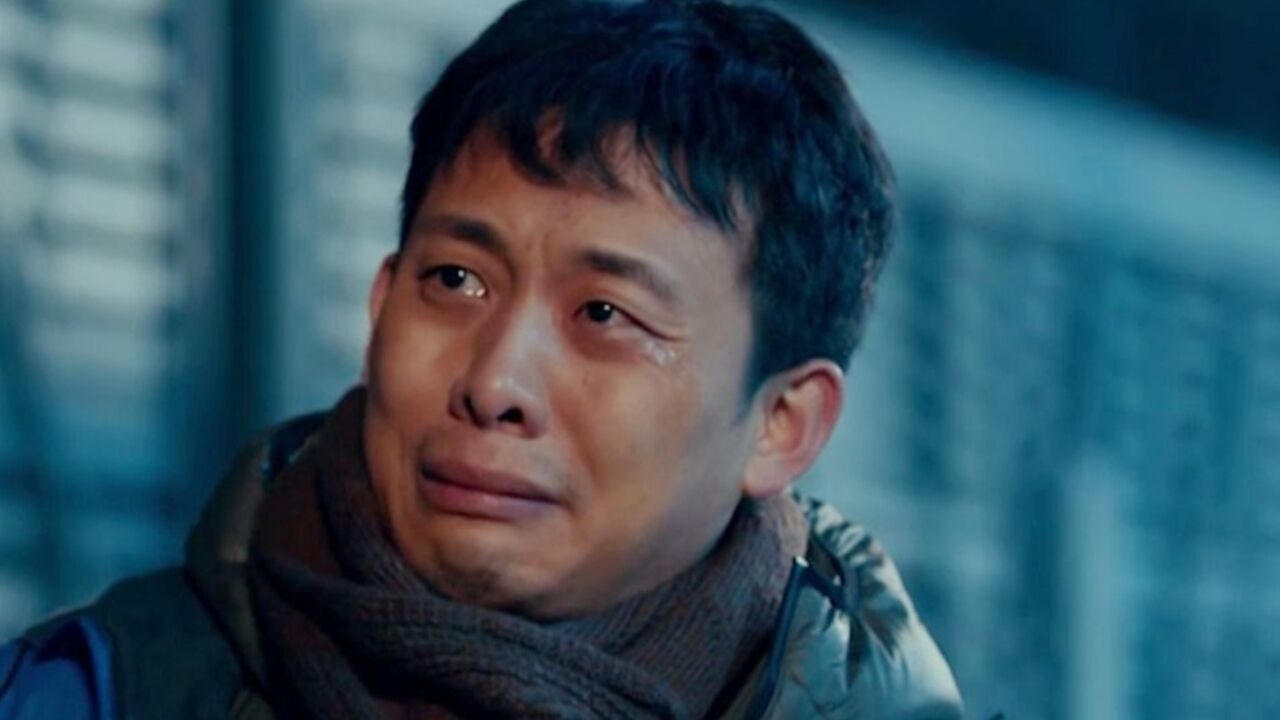 张译无声哭戏好绝!想到兄弟牺牲超痛苦,泪雨如下久久无法出戏