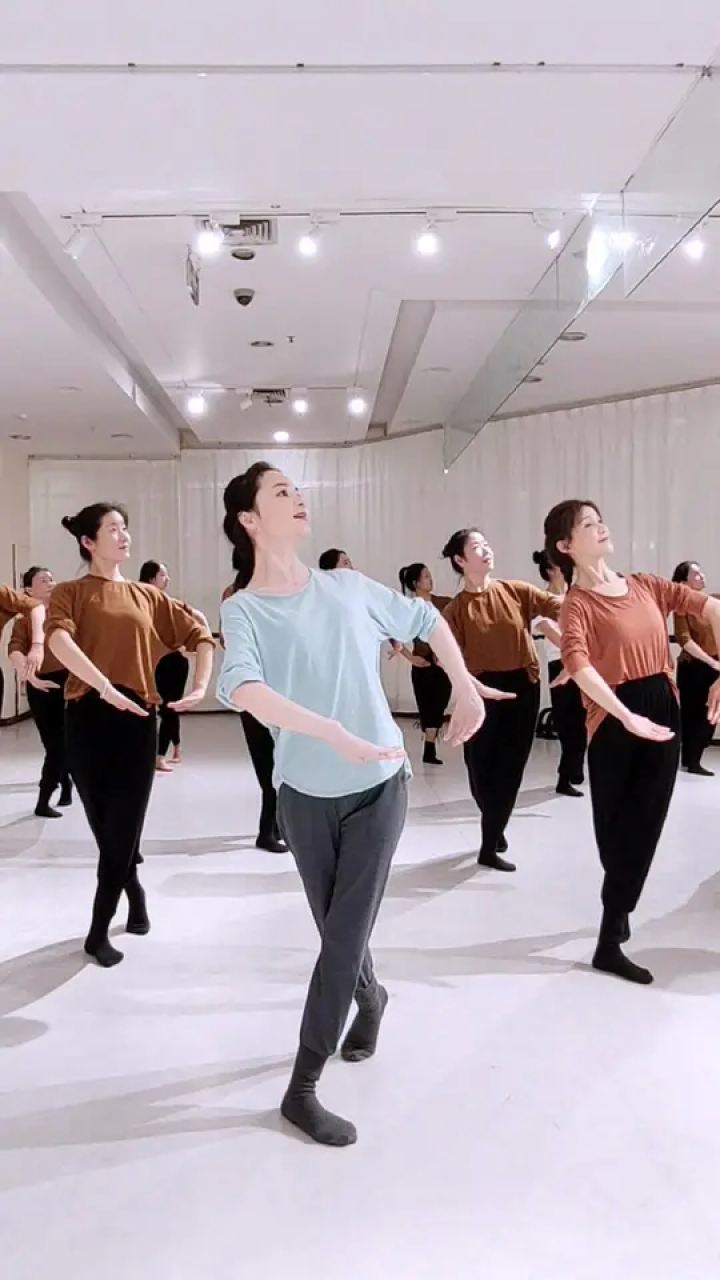 硬腕组合#蒙古舞#舞蹈课堂随拍