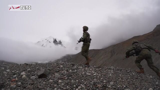 翻山越岭 他们这样守护祖国边防线