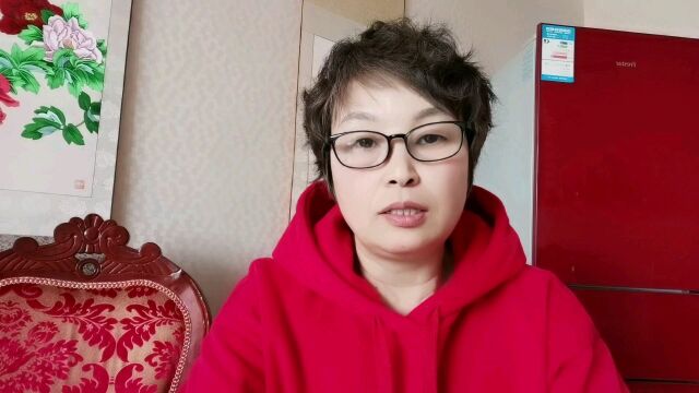 大娘被气得直哆嗦,标榜自己遵纪守法并承认办假证,算好公民吗