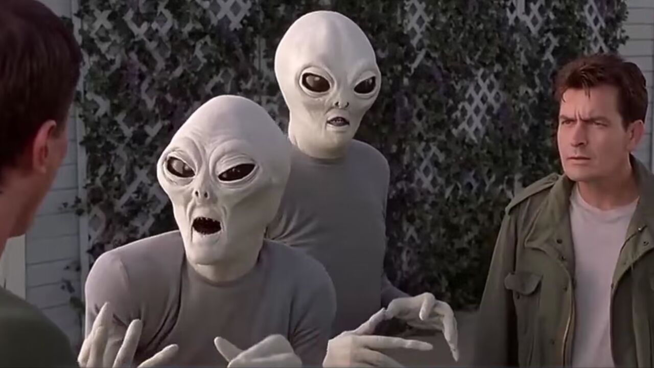 3外星人有着奇葩的打招呼方式 搞笑恐怖片