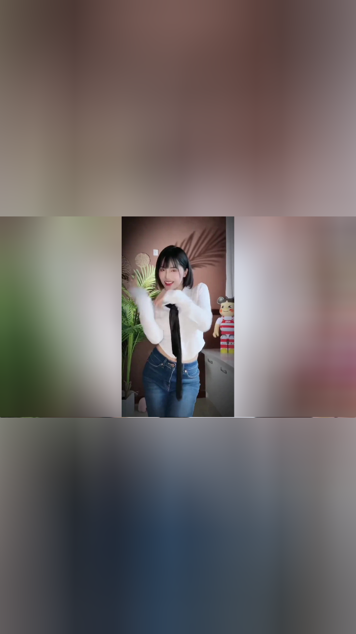 爱跳舞的小姑娘 #美女舞蹈 #短发小姐姐 #爱跳舞的女孩