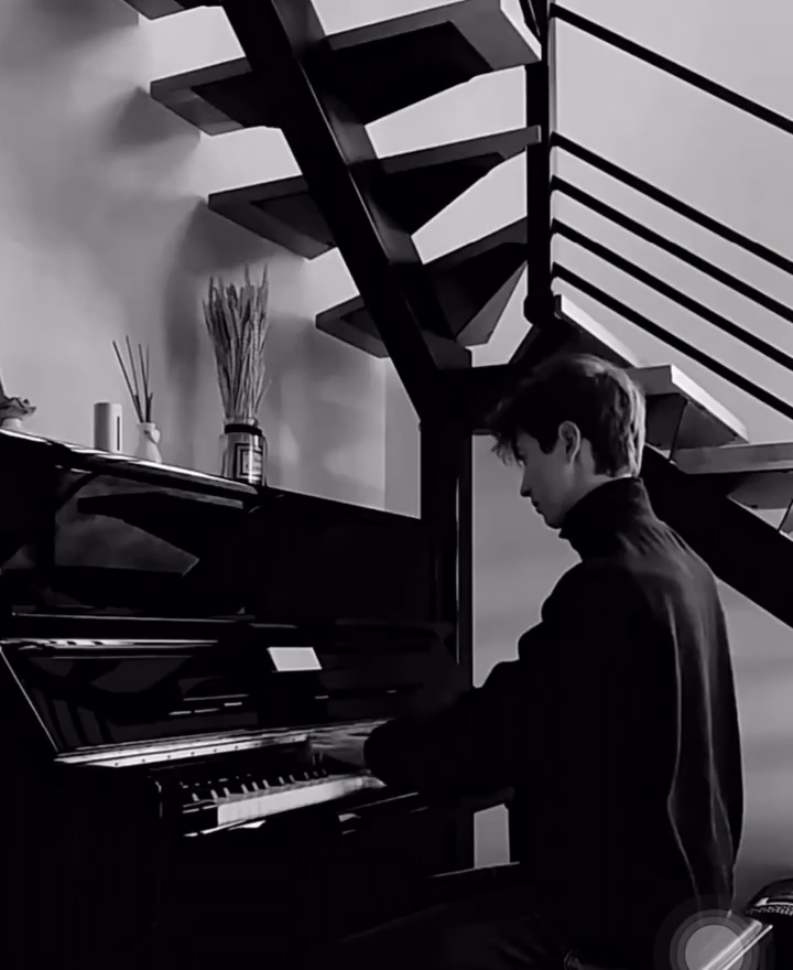 好喜欢他弹钢琴 #音乐 #男朋友