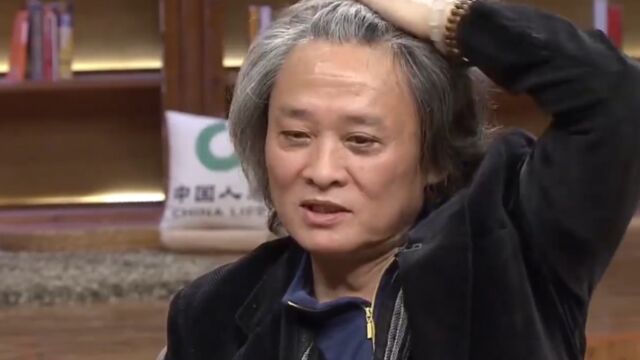 著名配音演员徐涛,在哥哥的帮助下歪打正着进入配音圈,成为顶流