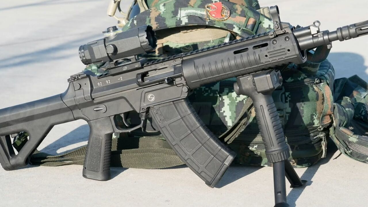 战地模拟器:试玩国产新装备qbz-191突击步枪,这也太好用了吧!