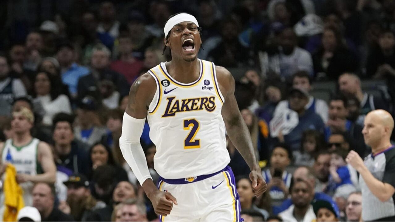 湖人好消息:范德比尔特已经被允许参加比赛,即将复出雪中送炭