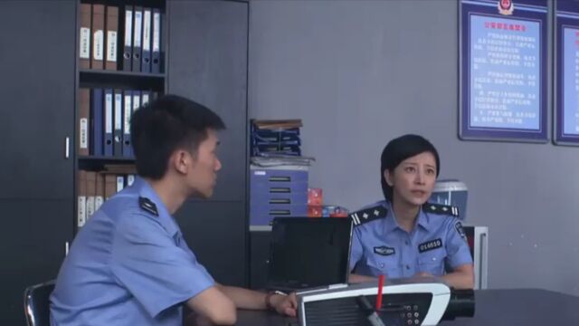 各个击破:卧底在房间留下一个字,警方一看,立马知道卧底安全