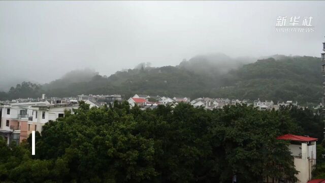 福建漳州:台风“苏拉”带来强降雨 相关部门紧急应对