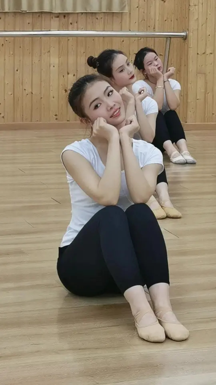 亲爱的爸爸妈妈#中国舞 #少儿舞蹈 #学舞蹈的女孩 #舞蹈课堂随拍