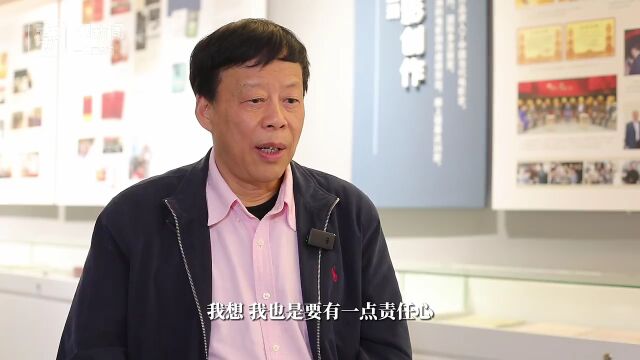 黄亚洲:行吟大时代的诗人