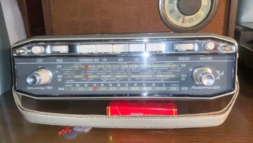 产于七十年代的德国罗兰仕T50收音机，收听MW.