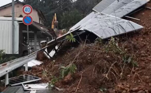 日本能登地区地震,穴水町山体滑坡,天气和交通状况影响救援