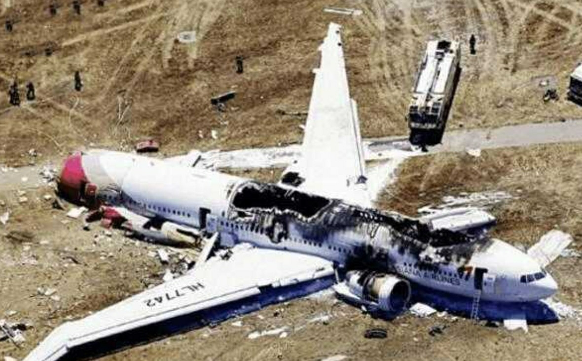 1987年,美国西北航空255号航班发生空难,飞机上只有一人生还