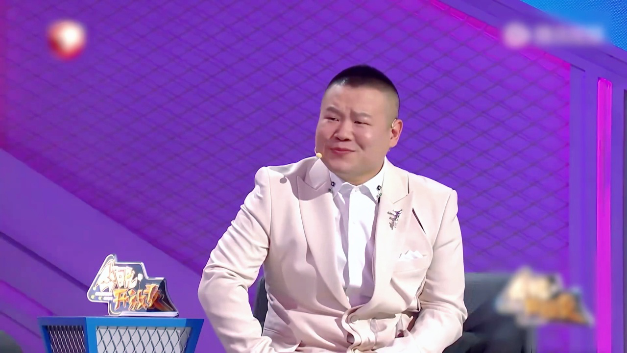 爆梗脱口秀丨吉娜的中文是婆婆教的,错把瓜子当"爪子"