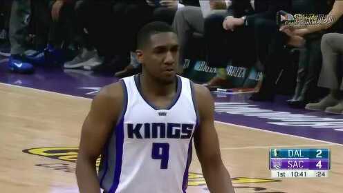 《NBA全场集锦》小牛vs国王第1节精编 埃文斯抢断后一条龙快攻双手暴扣