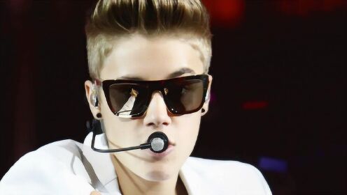 All Around The World (Live At 2013 Believe Tour In Chile)