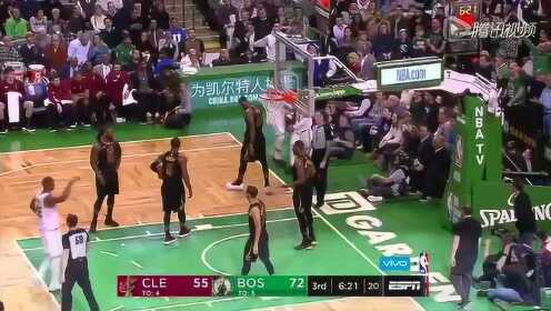 《NBA全场回放》【回放】凯尔特人vs骑士第3节霍福德篮下接球调整暴扣终结