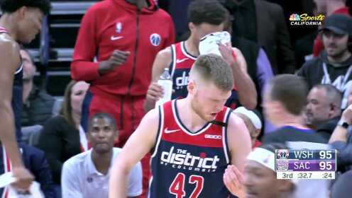 《NBA全场集锦》【原声】奇才126-133国王 比尔空砍35+8福克斯31分率队取胜