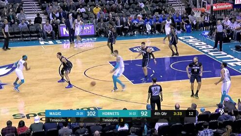 《NBA全场集锦》格拉汉姆急速变向 晃飞防守三分命中