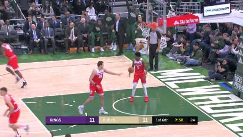 《NBA全场集锦》新时代中锋典范 大洛佩兹超远三分一击制敌